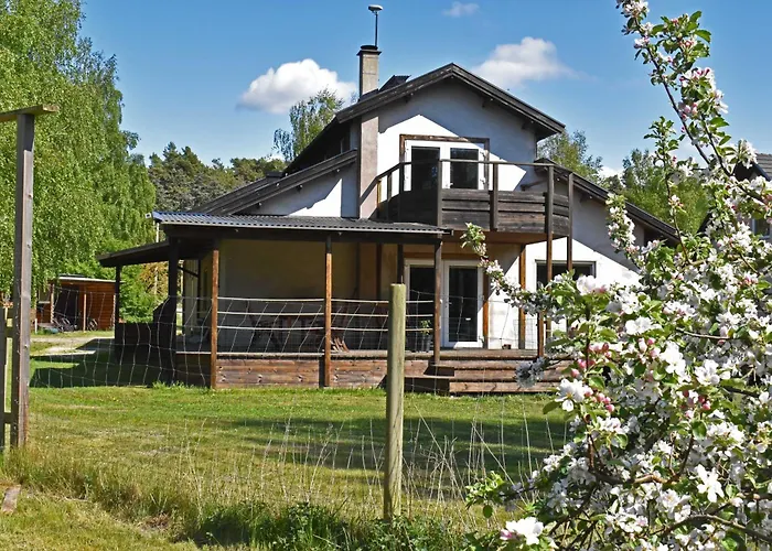 Exklusivt Boende Intill Skog, Naera Naturreservat